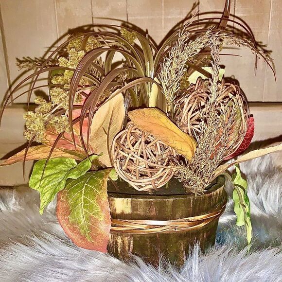 Autumn Tabletop Decor  - Picture 1 of 6